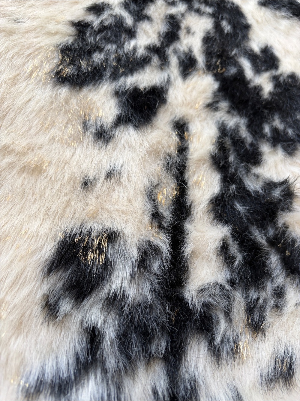 Faux Cowhide 3.5’ x 5.3’ Area Accent Rug Black and White - Picture 3 of 3